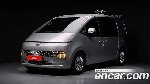HYUNDAI STARIA 2023