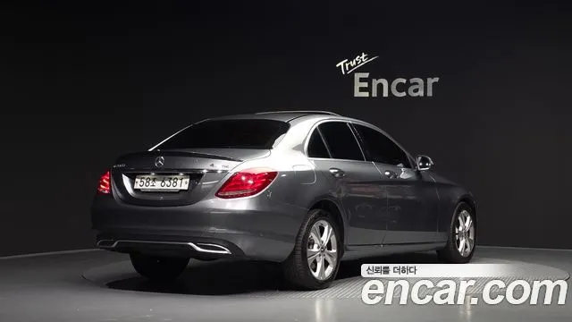 MERCEDES-BENZ C-CLASS W205 2018