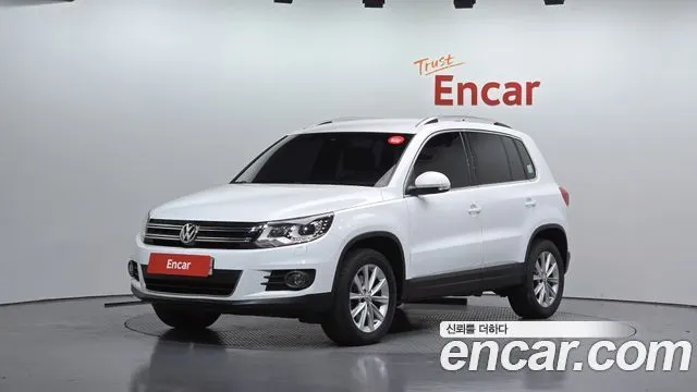 VOLKSWAGEN TIGUAN 2015