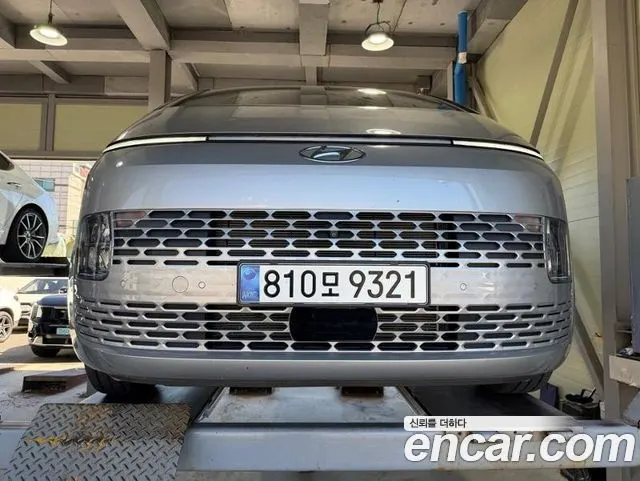 HYUNDAI STARIA 2024