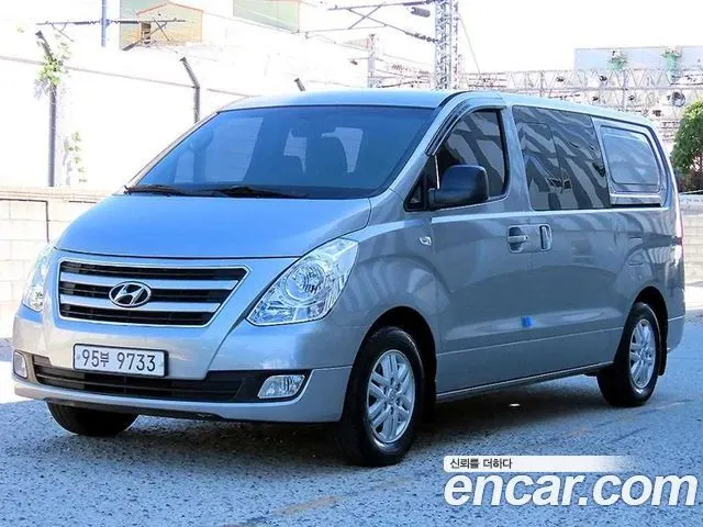 HYUNDAI GRAND STAREX 2016