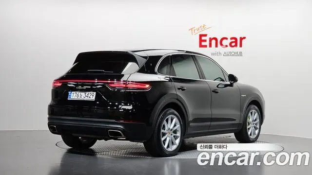 PORSCHE CAYENNE 2022