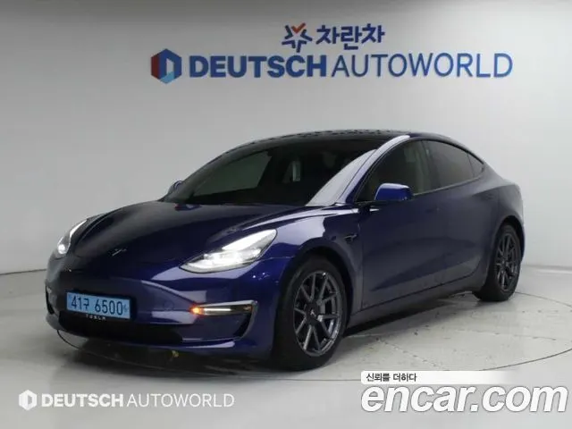 TESLA MODEL 3 2022