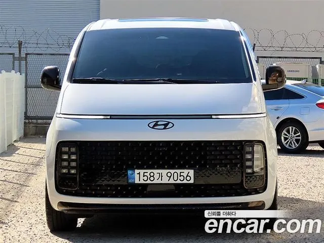 HYUNDAI STARIA 2022