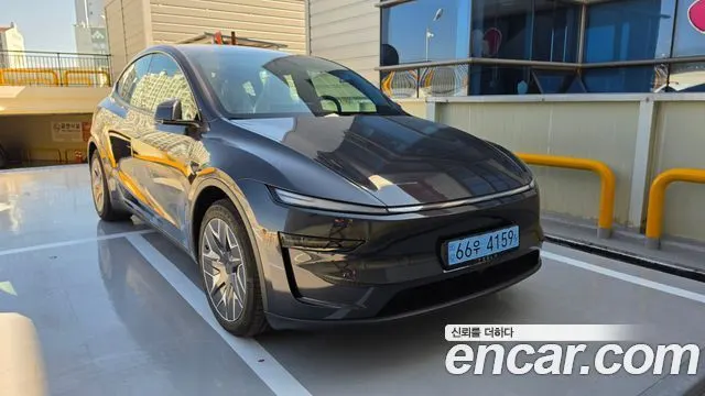 TESLA MODEL Y 2026
