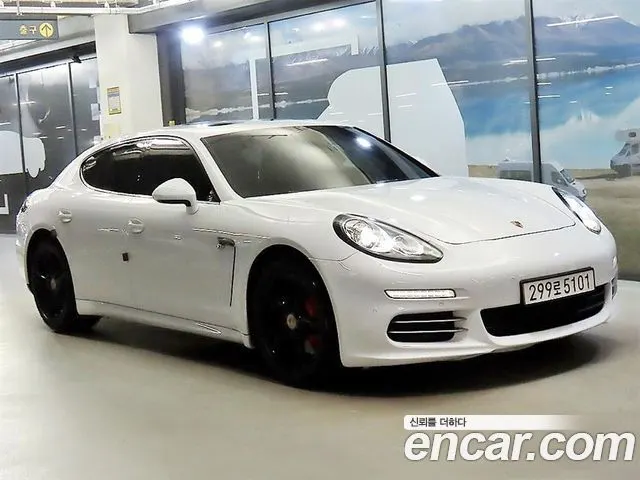 PORSCHE PANAMERA 2014