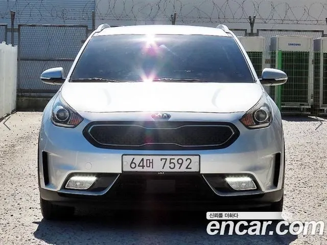 Kia Niro — из Кореи под ключ