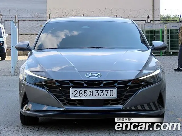 Hyundai Avante Hybrid — из Кореи под ключ