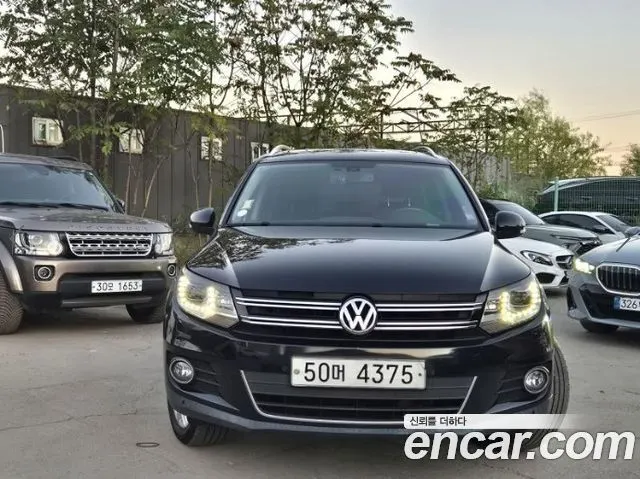 VOLKSWAGEN TIGUAN 2015
