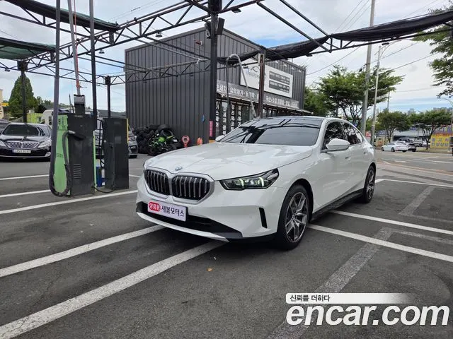 BMW 5 SERIES 2024