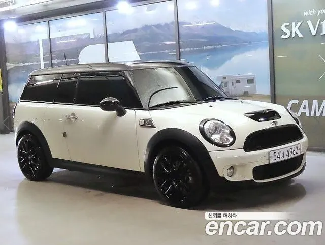 MINI COOPER S CLUBMAN 2010