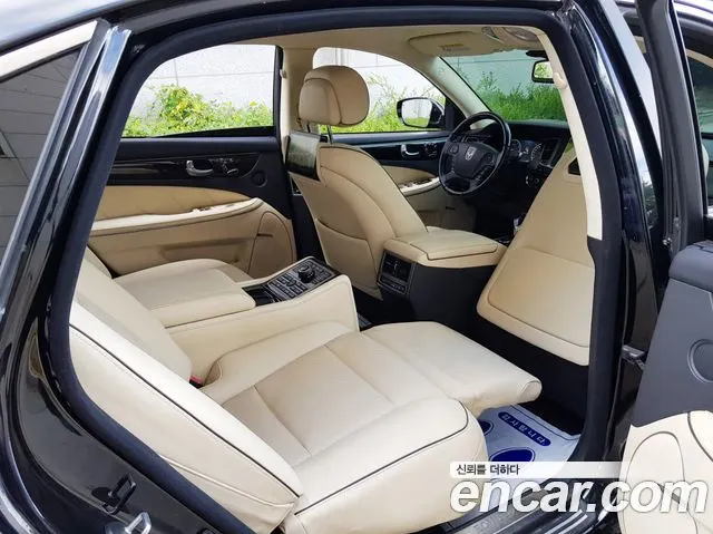 HYUNDAI EQUUS — из Кореи под ключ