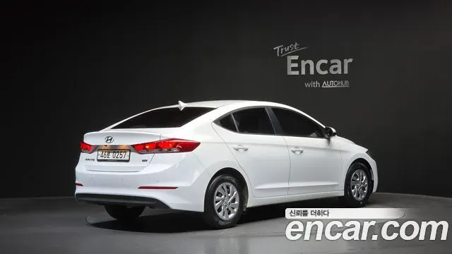 HYUNDAI AVANTE 2016