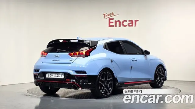 HYUNDAI VELOSTER — из Кореи под ключ