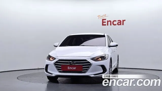 HYUNDAI AVANTE 2018 — 107 342 км, белый, Корея — под ключ — фото 3