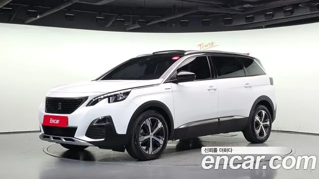 PEUGEOT 5008 2018