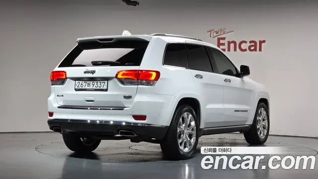 JEEP GRAND CHEROKEE 2019