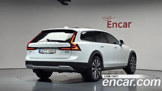 VOLVO V90 CROSS COUNTRY 2021