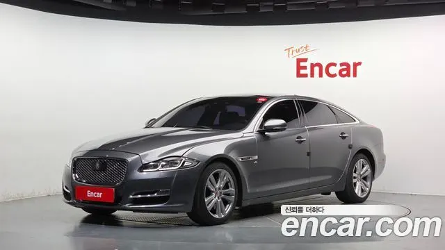 JAGUAR XJ 2016