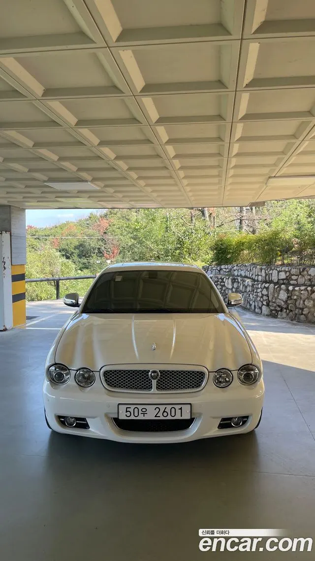 JAGUAR NEW XJ 2009