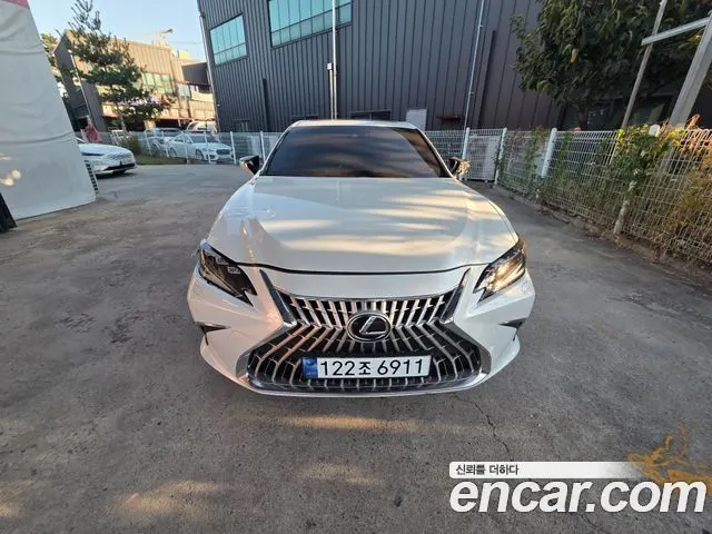 LEXUS ES300H — из Кореи под ключ