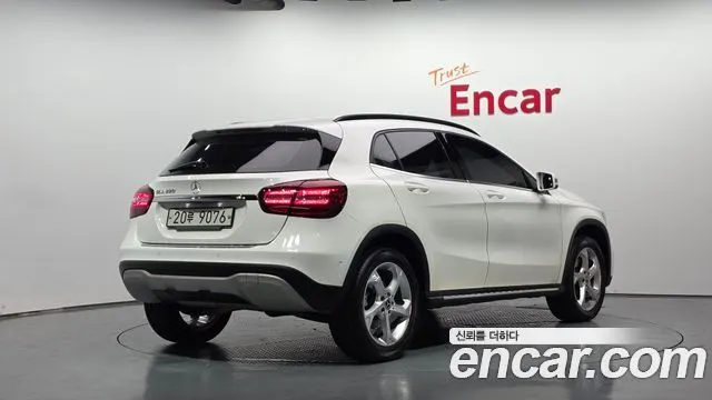 MERCEDES-BENZ GLA-CLASS X156 2018