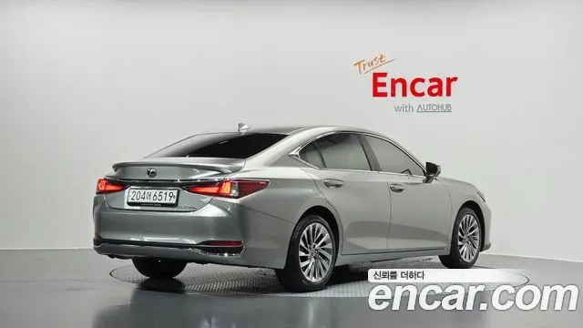 LEXUS ES300H — из Кореи под ключ
