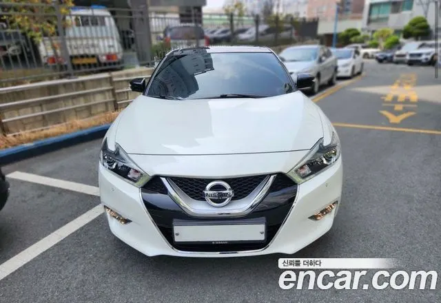 NISSAN MAXIMA 2017