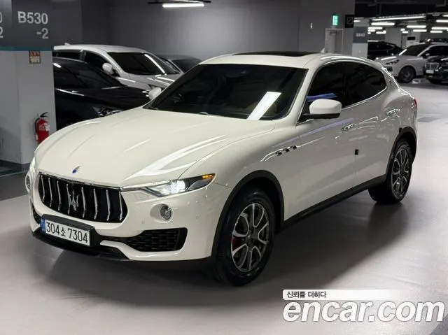 MASERATI LEVANTE 2017