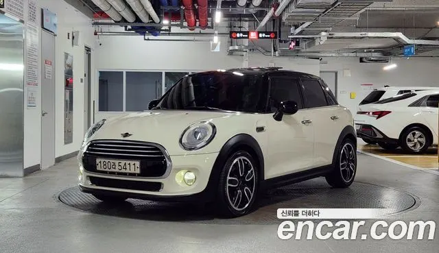 MINI COOPER D 2015