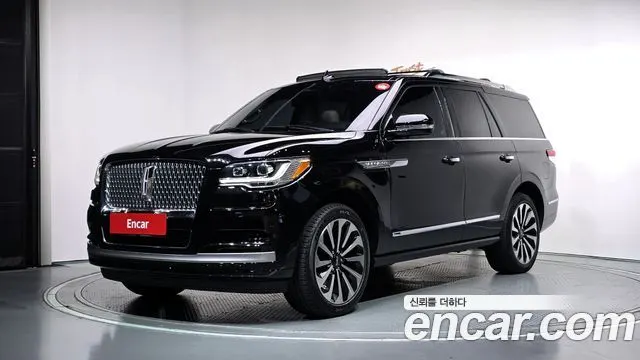 LINCOLN NAVIGATOR 2022
