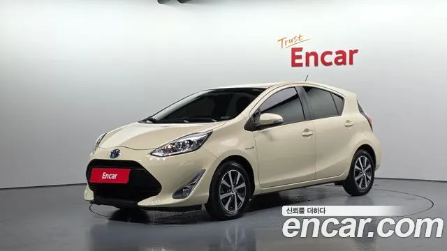 TOYOTA PRIUS C — из Кореи под ключ