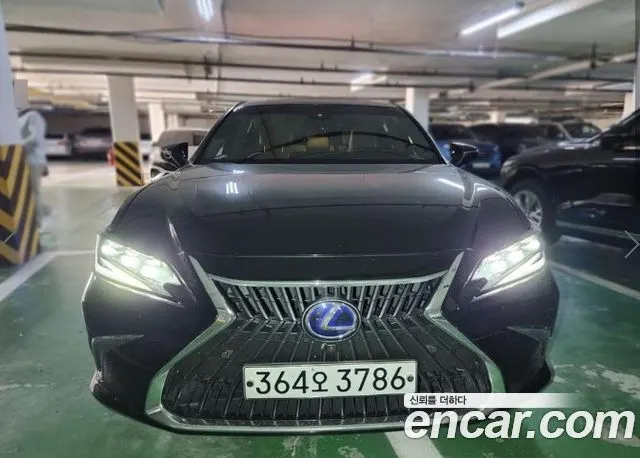 LEXUS ES300H — из Кореи под ключ