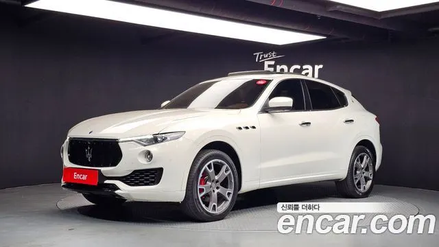 MASERATI LEVANTE 2017