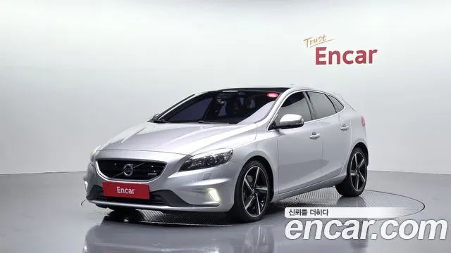 VOLVO V40 — из Кореи под ключ