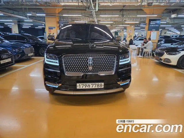 LINCOLN NAVIGATOR 2020