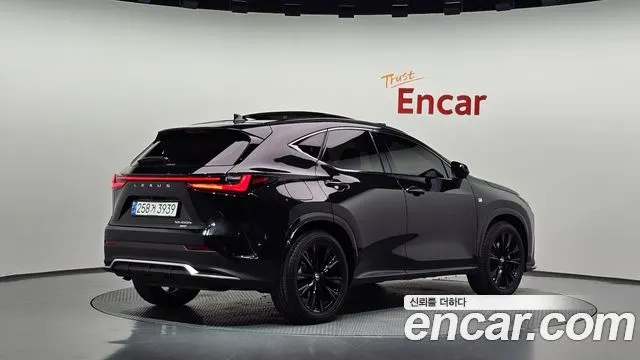 LEXUS NX450H+ — из Кореи под ключ