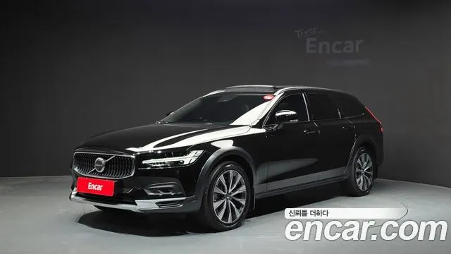 VOLVO V90 CROSS COUNTRY 2024