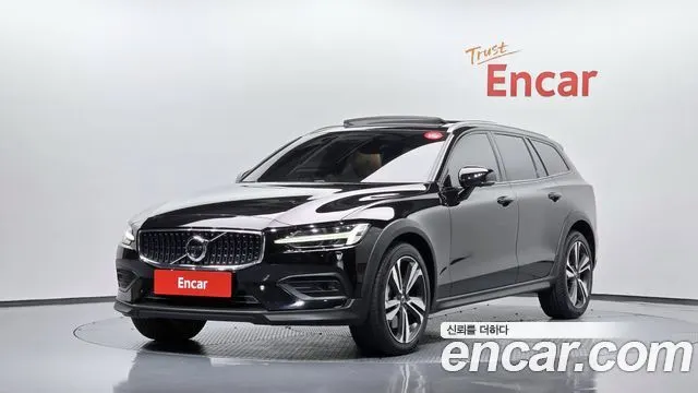 VOLVO V60 CROSS COUNTRY 2021