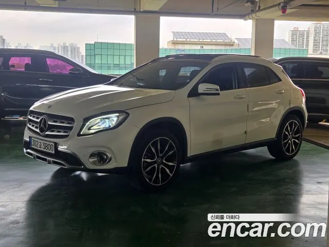 MERCEDES-BENZ GLA-CLASS X156 2019