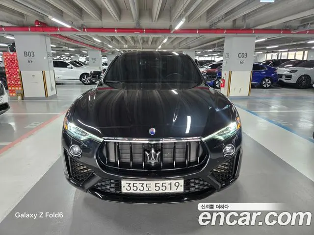 MASERATI LEVANTE 2020
