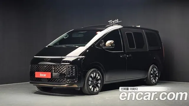 HYUNDAI STARIA — из Кореи под ключ
