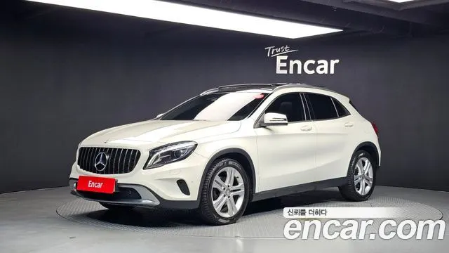 MERCEDES-BENZ GLA-CLASS X156 2017