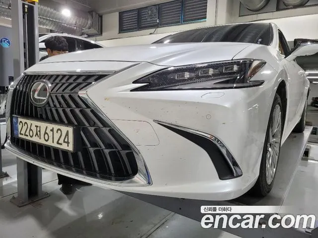 LEXUS ES300H — из Кореи под ключ
