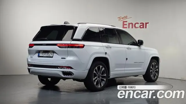 JEEP GRAND CHEROKEE 2023