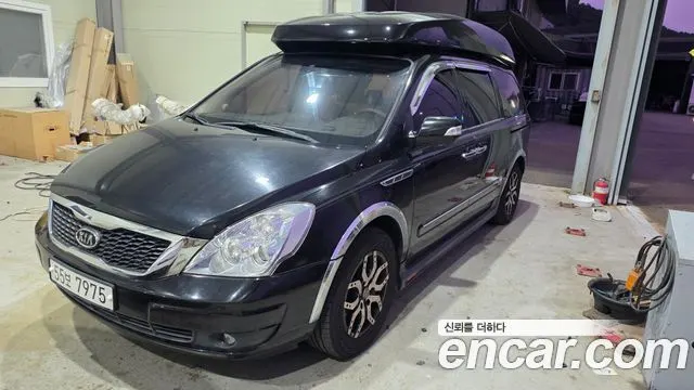 KIA CARNIVAL R 2010