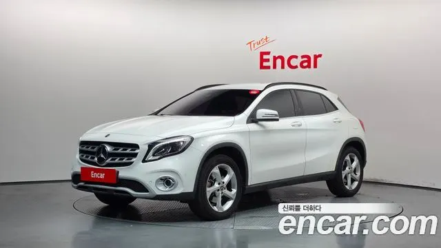 MERCEDES-BENZ GLA-CLASS X156 2019