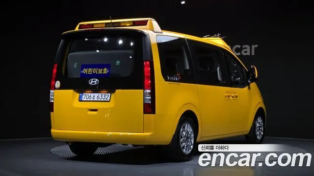 HYUNDAI STARIA — из Кореи под ключ