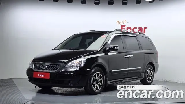 KIA CARNIVAL R 2012