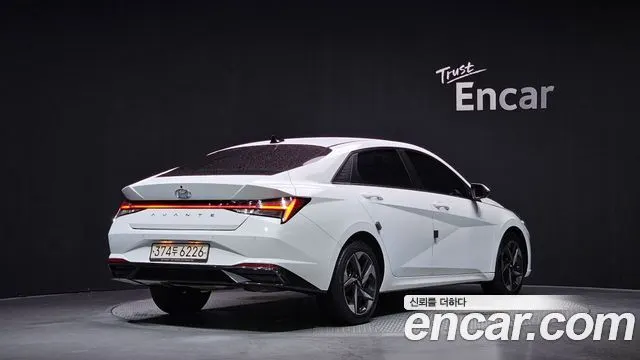 HYUNDAI AVANTE — из Кореи под ключ